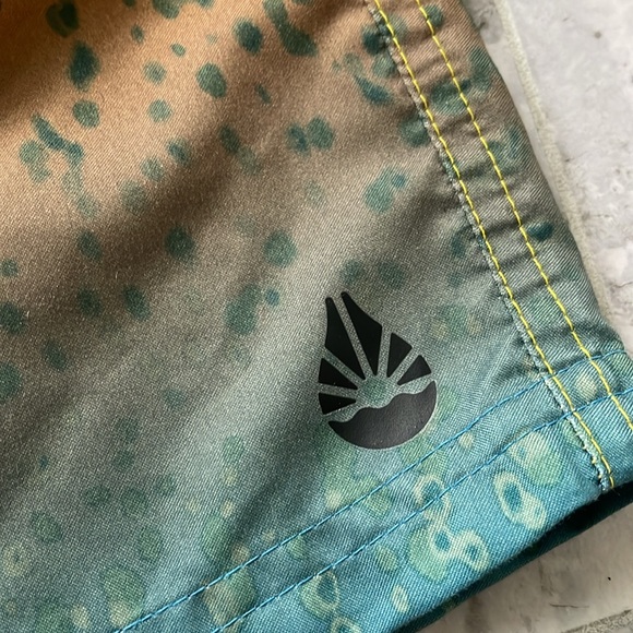 O’Rageous Boys Swim Trunks, Size M - Picture 2 of 4